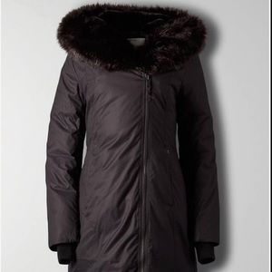 Babaton size M down winter Parka from Aritzia.
